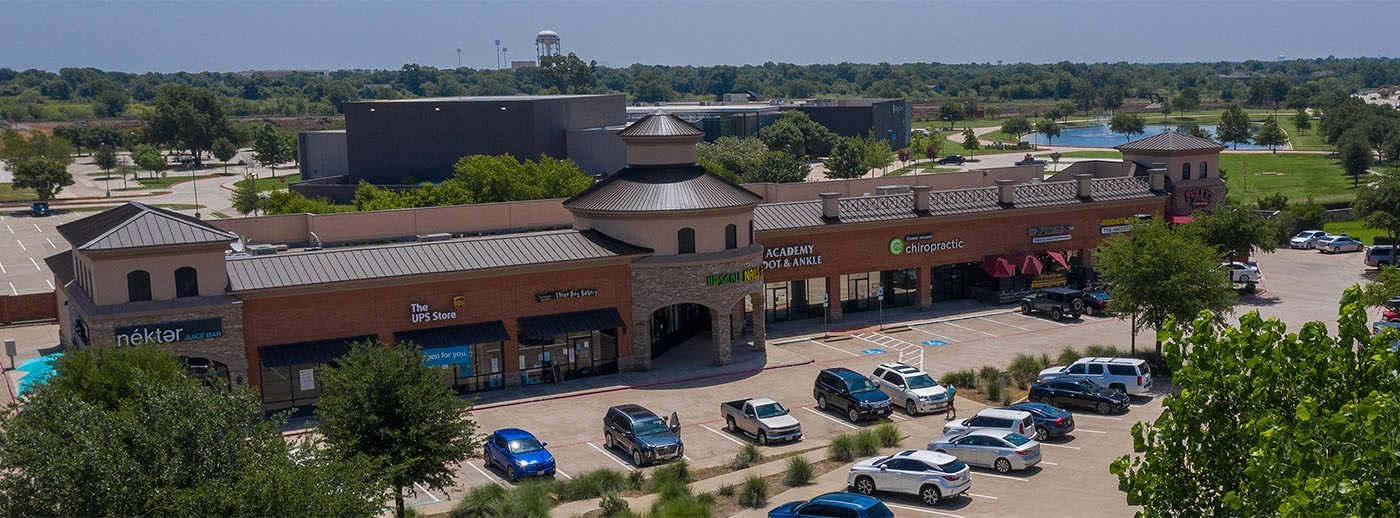 Weitzman negotiates Flower Mound center sale