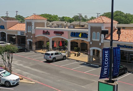 Grocery store evolution points to the future-and the past