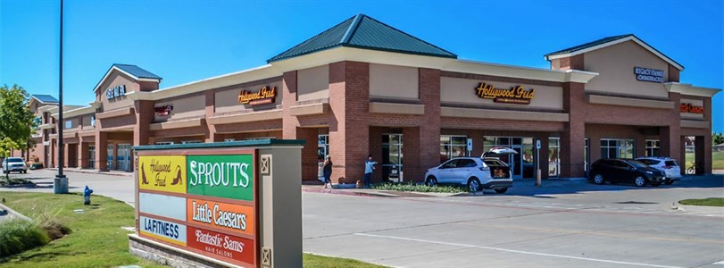 Weitzman negotiates sale of McKinney retail center